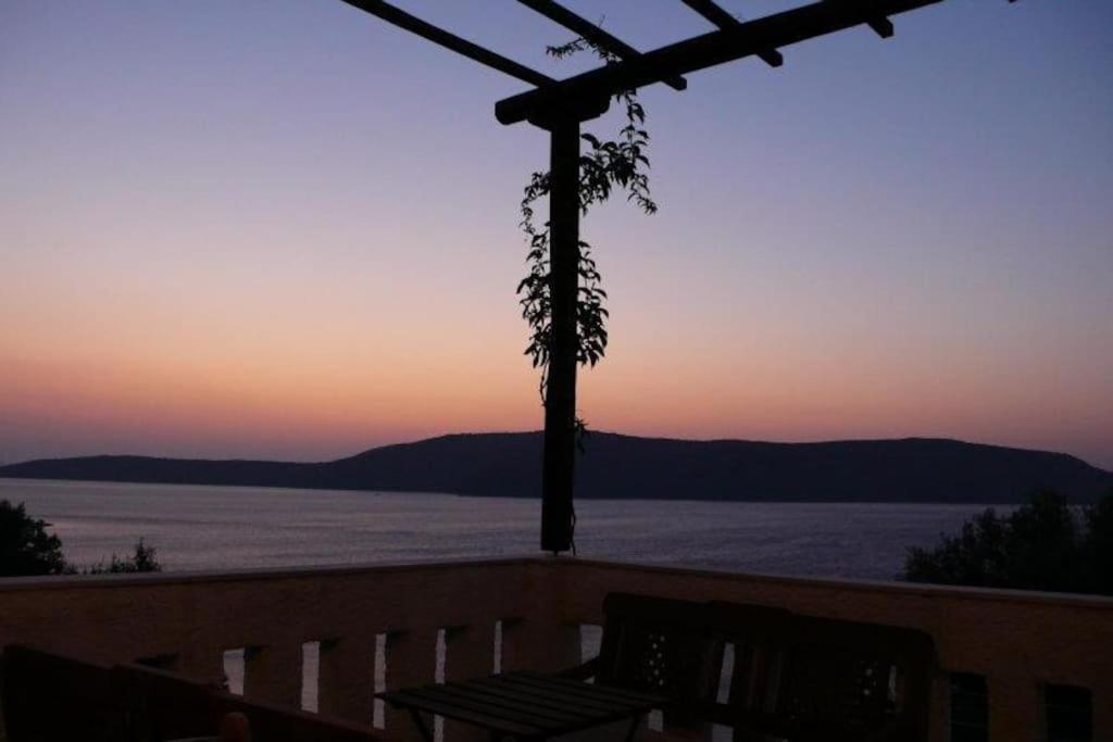 Villa With Breathtaking Views And Private Beach Agios Dimitrios  Luaran gambar